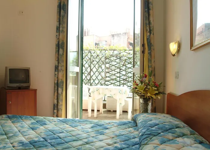 Otel Tirreno 3*