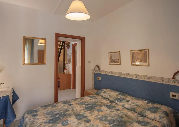Tirreno Otel 3*