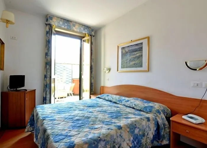 Hotel Tirreno 3*