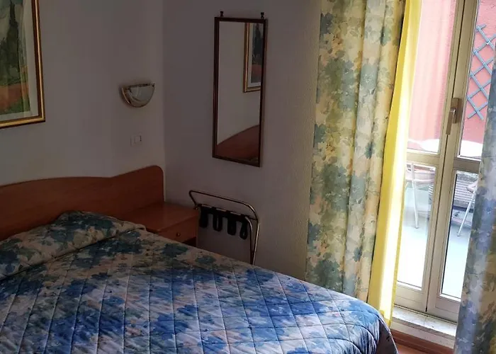 Tirreno Otel 3*
